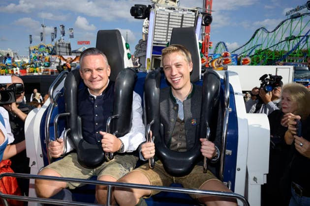 From left: Christian Scharpf, Director of Labor and Economic Affairs and Wiesn Director, and Dominik Krause, Mayor of Munich. Official press tour at the Oktoberfest (Wiesn), Munich, September 17, 2026