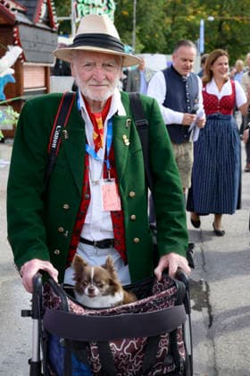 Wolfgang Roucka with his dog Hermine Official press tour at the Oktoberfest (Wiesn), Munich, September 17, 2026