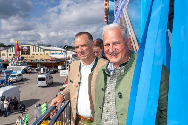 Oktoberfest 2026: Festival hosts Peter Inselkammer and Christian Schottenhamel at the Fisherman’s ride during the traditional press tour, Munich, September 17, 2026; Germany, Munich, September 17, 2026, Oktoberfest 2026, festival hosts Peter Inselka