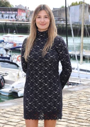 Alice Pol at the Dr. Seylan and Cindy photocall during the 28th La Rochelle Fiction Festival, France, on September 17, 2026. Denis Guignebourg Bestimage Dr. Seylan and Cindy Photocall at the 28th La Rochelle Fiction Festival on September 17, 2026, in La Rochelle, France. La Rochelle, France  Copyright: xDenisxGuignebourgx xBestimagexDenisxGuignebourgx xBestimagex