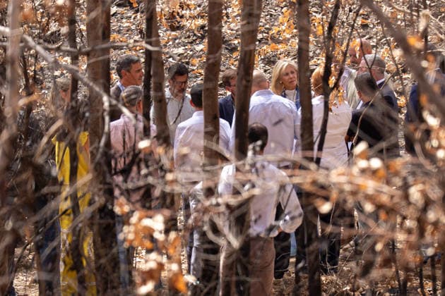 Pedro Sánchez Meets in Niebla with the Mayors of the Municipalities Affected by the Wildfire The Prime Minister, Pedro Sánchez, Visits the Area Devastated by This Summer’s Wildfire On September 17, 20226, in Niebla, Huelva, Andalusia, Spain The Prime Minister of Spain, Pedro Sánchez, called on Thursday for action to address the causes of the Niebla fire—the largest wildfire in the country’s history—which, in his view, starkly revealed the consequences of a climate emergency, and for that reason, he has called for building, through public-private collaboration, a stronger and more prosperous country. September 17, 2026 Francisco J Niebla, Huelva, Andalusia, Spain Niebla, Huelva, Andalusia, Spain Spain  Copyright: xFranciscoxJ.xOlmox 7781623