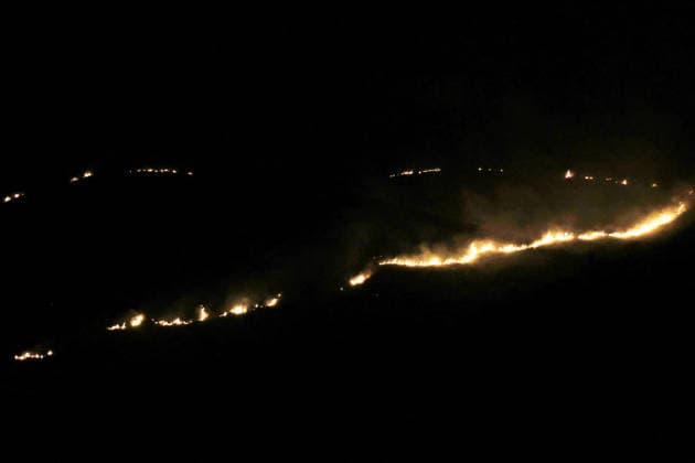 IPA88637768 - The photo shows a massive fire raging on Mount Biliemi in Partinico and in the Camporeale area  Copyright: xAlbertoxLoxBiancox xAlbertoxLoxBiancox IPA88637768
