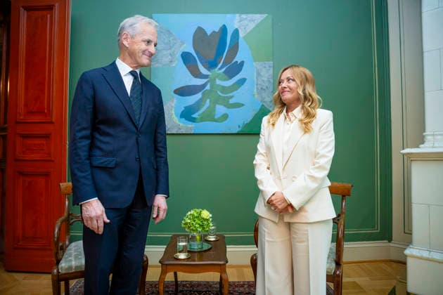 Italian Prime Minister Visits Norway Oslo 20260917 Prime Minister Jonas Gahr Store (Ap) welcomes Italian Prime Minister Giorgia Meloni to a meeting at the government’s official residence on Parkveien on Thursday afternoon. Photo: Stian Lysberg Solum POOL NTB Oslo Norway 0XZpAy3dCZA EDITORIAL USE ONLY Ref POL0XZpAy3dCZA jpg  Copyright: xStianxLysbergxSolumx xPOOLx xNTBx