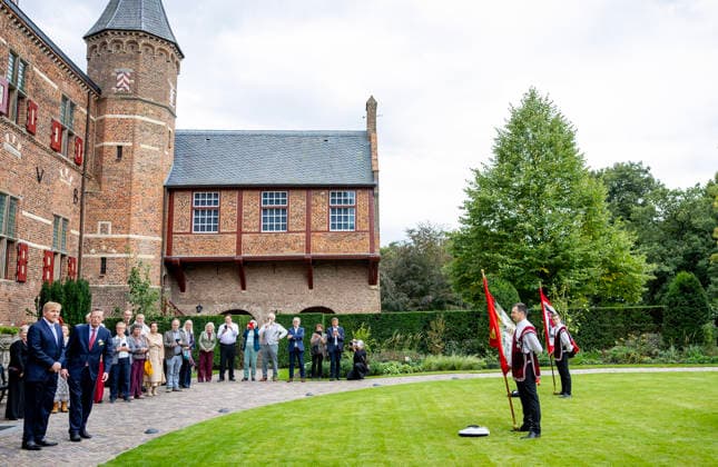 17-09-2026 King Willem-Alexander during the opening of the restored Huis Bergh Castle by striking a coin using a historic screw press and visited the Throne Room and the Duccio Room in ™s-Heerenberg. Maria of Nassau, sister of William of Orange (Oranje), lived at Huis Bergh. Â  Copyright: xPPEx