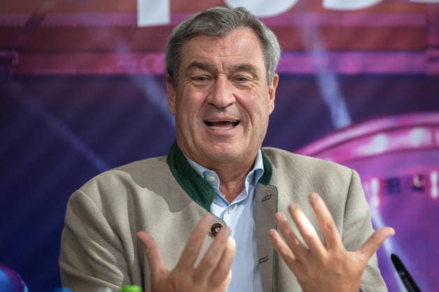 Expression of Interest by the City of Nuremberg, the Free State of Bavaria, and BLSV Regarding the 20XX Finals, Nuremberg, September 17, 2026—Minister President Dr. Markus Söder (CSU) speaks while gesturing animatedly at a press conference at Max Morlock Stadium. The occasion is the expression o 20260917-6V2A1425-M4000