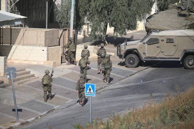 September 17, 2026, Nablus, Palestine: Israeli soldiers raid Palestinian homes during an Israeli military operation targeting residents of the Ein refugee camp, west of Nablus in the West Bank, to search for weapons. Residents reported that the army raided and searched homes and arrested five people, and some people were injured after being severely beaten. Nablus Palestine - ZUMAs197 20260917_aaa_s197_067 Copyright: xNasserxishatyehx