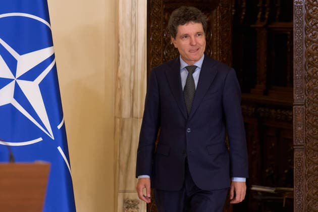 Romania: Siegfried Muresan Appointed PM by President Dan Bucharest, Romania. 17th Sep, 2026: Nicusor Dan, President of Romania, announces Siegfried Muresan, National Liberal Party (PNL) MEP, as the prime minister candidate following consultations with parliamentary parties at Cotroceni Palace. This is the third attempt to nominate a candidate able to secure a majority vote in Parliament, 135 days after the Bolojan government was dismissed in a no-confidence vote. Bucharest Romania Copyright: xLucianxAlecux