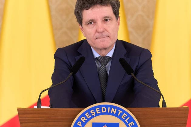 Romania: Siegfried Muresan Appointed PM by President Dan Bucharest, Romania. 17th Sep, 2026: Nicusor Dan, President of Romania, announces Siegfried Muresan, National Liberal Party (PNL) MEP, as the prime minister candidate following consultations with parliamentary parties at Cotroceni Palace. This is the third attempt to nominate a candidate able to secure a majority vote in Parliament, 135 days after the Bolojan government was dismissed in a no-confidence vote. Bucharest Romania Copyright: xLucianxAlecux