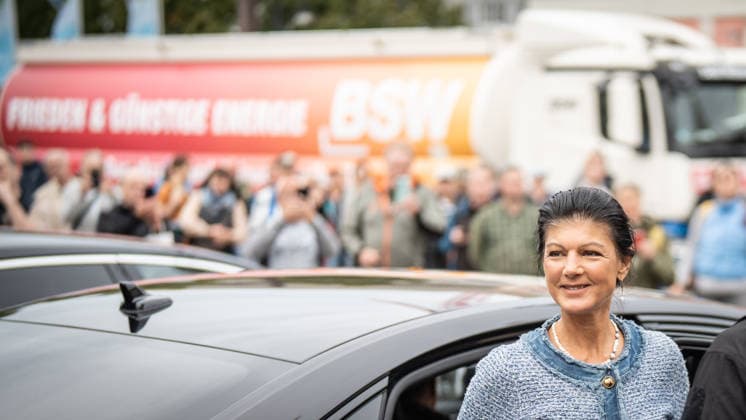Campaign Wrap-Up Event Featuring a Speech by Party Founder Sahra Wagenknecht: Campaign Wrap-Up for the BSW (Alliance for Social Justice and Economic Rationality) in Rostock, Rostock, Mecklenburg-Western Pomerania, Germany, Neuer Markt