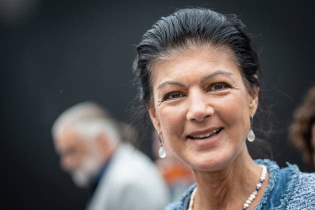 Campaign Wrap-Up Event Featuring a Speech by Party Founder Sahra Wagenknecht: Campaign Wrap-Up for the BSW (Alliance for Social Justice and Economic Rationality) in Rostock, Rostock, Mecklenburg-Western Pomerania, Germany, Neuer Markt