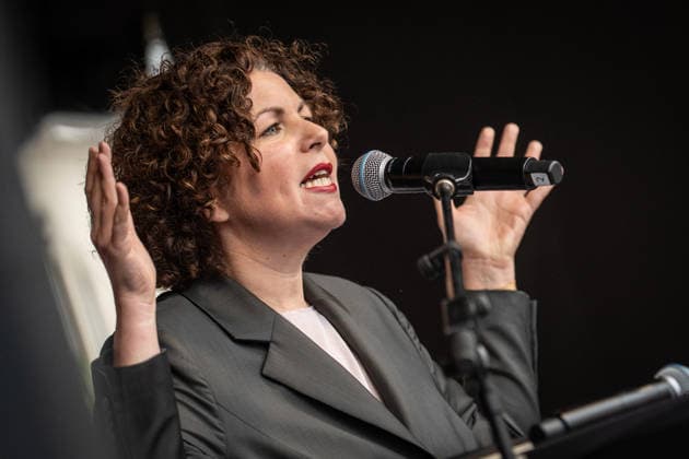 Amira Mohamed Ali, Federal Chair of the BSW, delivers her speech at the closing event marking the end of the election campaign for the BSW (Alliance for Social Justice and Economic Rationality) in Rostock, Rostock, Mecklenburg-Western Pomerania, Germany, Neuer Markt