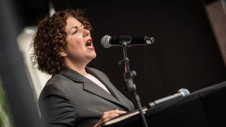 Amira Mohamed Ali, Federal Chair of the BSW, delivers her speech at the closing event marking the end of the election campaign for the BSW (Alliance for Social Justice and Economic Rationality) in Rostock, Rostock, Mecklenburg-Western Pomerania, Germany, Neuer Markt