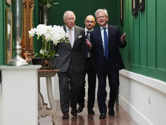 King meets with AI sector leaders King Charles III walks with Sir Demis Hassabis (centre) and Nvidia chief executive Jensen Huang (right) to a meeting for leaders from the artificial intelligence (AI) sector, Government, and thought leaders to discuss how AI can be developed and deployed in ways that benefit society, at Dumfries House in Cumnock, Ayrshire. Picture date: Thursday September 17, 2026., Credit:Jonathan Brady PA ROTA - B68 Avalon UK, Cumnock  Copyright: xJonathanxBradyx xPAxROTAx-xB68x xAvalonx 1135714812