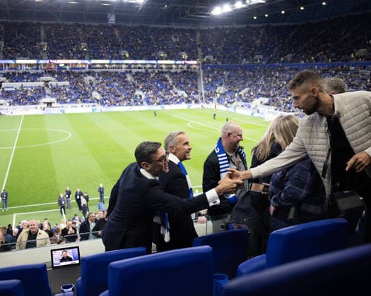 Prime Minister Mark Carney (2- L) with British Prime Minister Andy Burnham (L) at Hill Dickinson Stadium in Liverpool, England, on Wednesday, Sept. 16, 2026.  FRN2026091724 CanadianxPresidency
