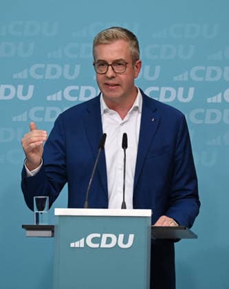 Chancellor Merz joins Evers for CDU Berlin’s Final Campaign Push in Berlin BERLIN, GERMANY - SEPTEMBER 17: Federal Chancellor Friedrich Merz (not seen) and CDU Berlin lead candidate Stefan Evers take part in the final phase of the CDU’s Berlin election campaign under the motto: Keeping Extremists Out of Power. Solutions from the Centre , at the CDU Federal Headquarters in Berlin, Germany, on September 17, 2026. The Berlin House of Representatives election will take place on September 20, 2026. Volodymyr Sindieiev Anadolu Berlin Germany. Editorial use only. Please get in touch for any other usage.  Copyright: x2026xAnadoluxVolodymyrxSindieievx
