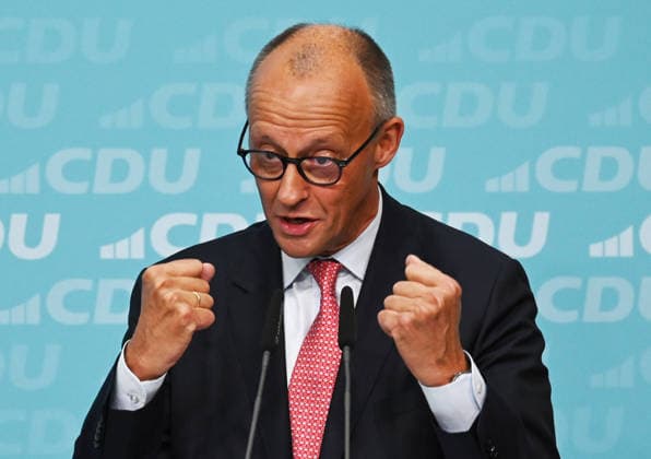 Chancellor Merz joins Evers for CDU Berlin’s Final Campaign Push in Berlin BERLIN, GERMANY - SEPTEMBER 17: Federal Chancellor Friedrich Merz and CDU Berlin lead candidate Stefan Evers (not seen) take part in the final phase of the CDU’s Berlin election campaign under the motto: Keeping Extremists Out of Power. Solutions from the Centre , at the CDU Federal Headquarters in Berlin, Germany, on September 17, 2026. The Berlin House of Representatives election will take place on September 20, 2026. Volodymyr Sindieiev Anadolu Berlin Germany. Editorial use only. Please get in touch for any other usage.  Copyright: x2026xAnadoluxVolodymyrxSindieievx