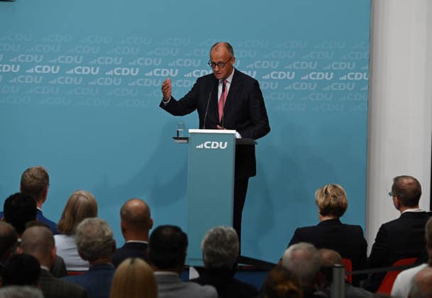 Chancellor Merz joins Evers for CDU Berlin’s Final Campaign Push in Berlin BERLIN, GERMANY - SEPTEMBER 17: Federal Chancellor Friedrich Merz and CDU Berlin lead candidate Stefan Evers (not seen) take part in the final phase of the CDU’s Berlin election campaign under the motto: Keeping Extremists Out of Power. Solutions from the Centre , at the CDU Federal Headquarters in Berlin, Germany, on September 17, 2026. The Berlin House of Representatives election will take place on September 20, 2026. Volodymyr Sindieiev Anadolu Berlin Germany. Editorial use only. Please get in touch for any other usage.  Copyright: x2026xAnadoluxVolodymyrxSindieievx