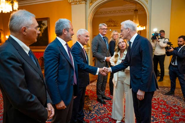 Italian Prime Minister Visits Norway, Oslo, September 17, 2026. Italian Prime Minister Giorgia Meloni and Prime Minister Jonas Gahr Store (Ap) greet representatives from the Italian and Norwegian business communities at the government’s official residence on Parkveien on Thursday afternoon. Photo: Stian Lysberg Solum NTB POOL Oslo Norway KbmE jMnNJg EDITORIAL USE ONLY Ref POLK  Copyright: xStianxLysbergxSolumx xNTBx