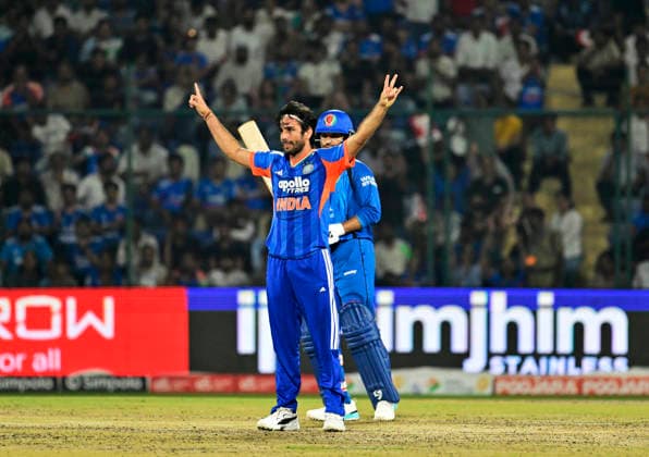 AFG vs IND, 3rd T20I New Delhi, Sep 17 (ANI): India s Ravi Bishnoi celebrates the wicket of Afghanistan s Noor ul Rahman during the 3rd T20I at Arun Jaitley Stadium, in New Delhi on Thursday. NEW DELHI Delhi India Copyright: xANIx ANI_20260917433