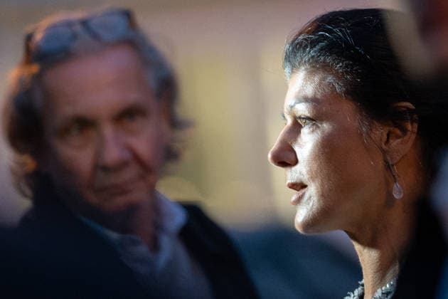 Party founder Sahra Wagenknecht speaks at Am Markt in Schwerin at the closing event for the 2026 state election in Mecklenburg-Western Pomerania; campaign wrap-up for the BSW (Alliance for Social Justice and Economic Reason) party in Schwerin, Schwerin, Mecklenburg-Western Pomerania, Germany; Markt