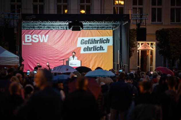 Party founder Sahra Wagenknecht speaks at Am Markt in Schwerin at the closing event for the 2026 state election in Mecklenburg-Western Pomerania; campaign wrap-up for the BSW (Alliance for Social Justice and Economic Reason) party in Schwerin, Schwerin, Mecklenburg-Western Pomerania, Germany; Am Markt