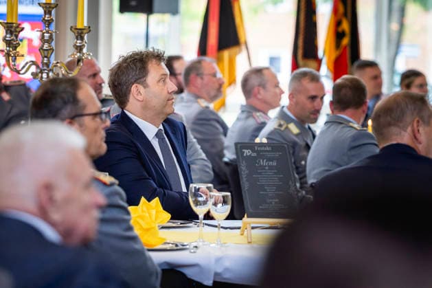 Lars Klingbeil, Federal Minister of Finance, photographed during the celebration marking the 70th anniversary of the Bundeswehr Association in Münster, September 17, 2026. Photographed on behalf of the Federal Ministry of Finance, Münster, Germany Copyright: xJulianexSonntag BMFx
