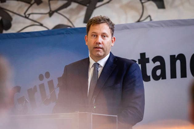 Lars Klingbeil, Federal Minister of Finance, photographed during the celebration marking the 70th anniversary of the Bundeswehr Association in Münster, September 17, 2026. Photographed on behalf of the Federal Ministry of Finance, Münster, Germany Copyright: xJulianexSonntag BMFx