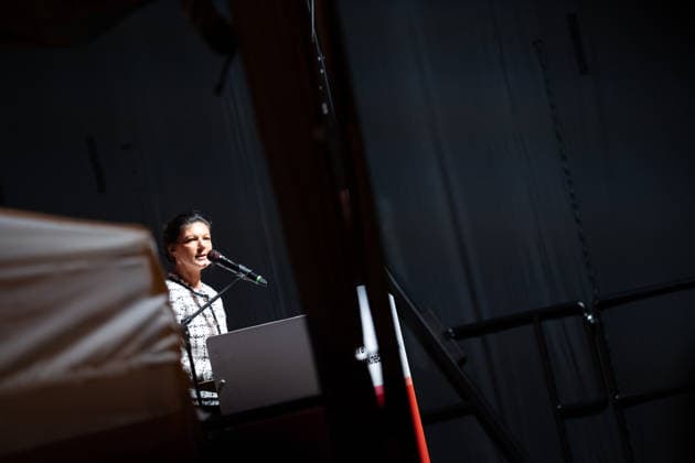 Party founder Sahra Wagenknecht speaks at Am Markt in Schwerin at the closing event for the 2026 state election in Mecklenburg-Western Pomerania; campaign wrap-up for the BSW (Alliance for Social Justice and Economic Rationality) party in Schwerin, Schwerin, Mecklenburg-Western Pomerania, Germany, Markt
