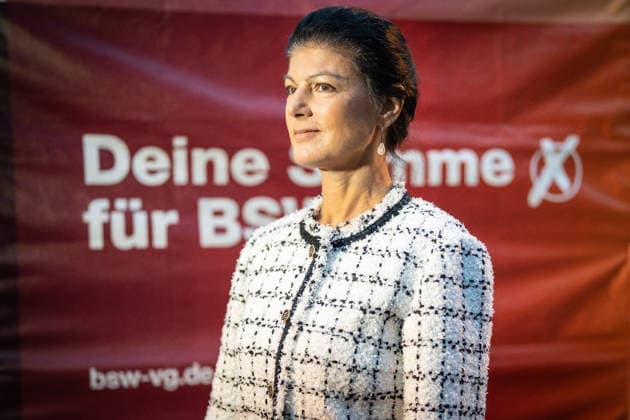 Party founder Sahra Wagenknecht speaks at Am Markt in Schwerin at the closing event for the 2026 state election in Mecklenburg-Western Pomerania; campaign wrap-up for the BSW (Alliance for Social Justice and Economic Reason) party in Schwerin, Schwerin, Mecklenburg-Western Pomerania, Germany; Markt