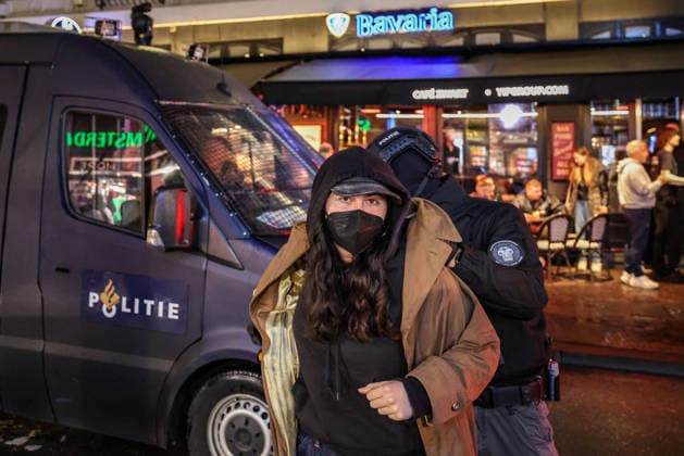 Pro-Palestinian demonstrators clash with police in Amsterdam AMSTERDAM, NETHERLANDS - SEPTEMBER 17: Pro-Palestinian demonstrators clash with police during a counter-protest against a pro-Israel event held at Dam Square in Amsterdam, Netherlands, on September 17, 2026. The counter-protest is relocated to Oude Turfmarkt after a court upholds the municipality s decision to prohibit the demonstration at Dam Square. Fadel Dawod Anadolu Amsterdam Netherlands. Editorial use only. Please get in touch for any other usage.  Copyright: x2026xAnadoluxFadelxDawodx