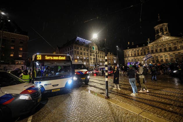 Pro-Palestinian demonstrators clash with police during counter-protest in Amsterdam AMSTERDAM, NETHERLANDS - SEPTEMBER 17: Pro-Palestinian demonstrators clash with police during a counter-protest against a pro-Israel event held at Dam Square in Amsterdam, Netherlands, on September 17, 2026. The counter-protest was relocated to Oude Turfmarkt after a court upheld the municipality’s decision to prohibit the demonstration at Dam Square. Fadel Dawod Anadolu Amsterdam Netherlands. Editorial use only. Please get in touch for any other usage.  Copyright: x2026xAnadoluxFadelxDawodx