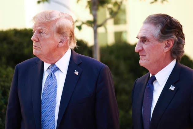 US President Trump speaks to hunters and fisherman in the Rose Garden US President Donald Trump and US Secretary of the Interior Doug Burgum during a dinner for more than 100 hunters and fisherman in the Rose Garden of the White House in Washington, DC, USA, 17 September 2026. The president spoke about lifting Biden-era restrictions on hunting and fishing on public lands. WASHINGTON DISTRICT OF COLUMBIA United States  Copyright: xPool ABACAx