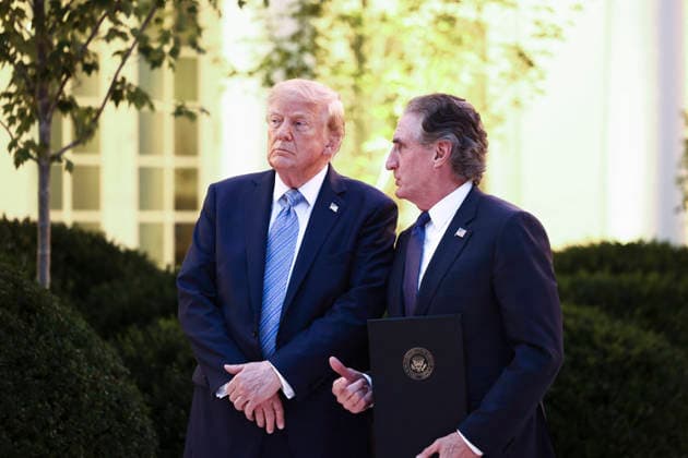 US President Trump speaks to hunters and fisherman in the Rose Garden US President Donald Trump and US Secretary of the Interior Doug Burgum during a dinner for more than 100 hunters and fisherman in the Rose Garden of the White House in Washington, DC, USA, 17 September 2026. The president spoke about lifting Biden-era restrictions on hunting and fishing on public lands. WASHINGTON DISTRICT OF COLUMBIA United States  Copyright: xPool ABACAx