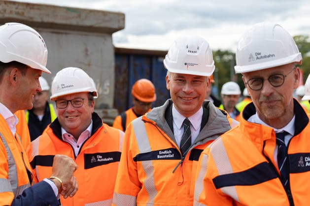 Federal Minister of Transportation Steffen Bilger inspects demolition work on the approach bridge of the North Bridge in Bonn, September 17, 2026. Federal Government Copyright: xMarcxJohnx