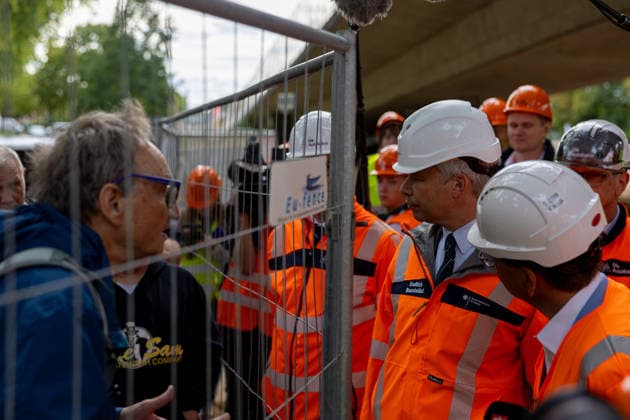 Federal Minister of Transportation Steffen Bilger inspects demolition work on the approach bridge of the North Bridge in Bonn, September 26, 2017. Conversation over the construction fence: Federal Minister of Transportation Steffen BIL Copyright: xMarcxJohnx