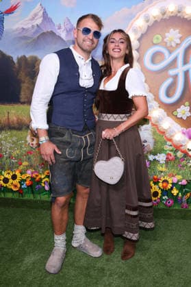 Sarah Engels with her husband Julian Engels upon arrival at the RTL TV show HeidiFest by Heidi Klum at the Hofbräuhaus in Munich, September 17, 2026 Foto:xK.xKriegerx xFuturexImagex heidifest_6603