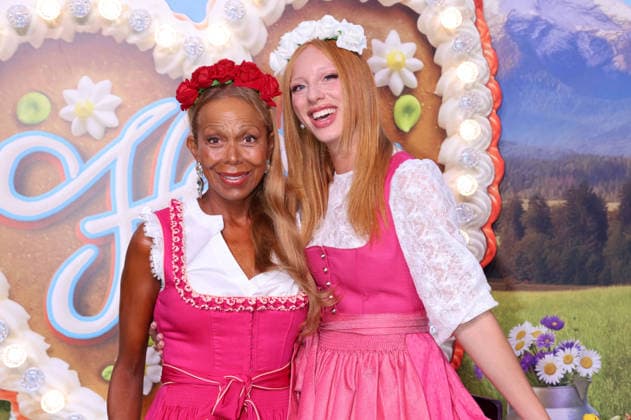 Angela Ermakova and Anna Ermakova upon arrival at the RTL TV show HeidiFest by Heidi Klum at the Hofbräuhaus in Munich, September 17, 2026 Foto:xK.xKriegerx xFuturexImagex heidifest_6676