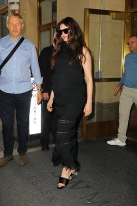 Pregnant Anne Hathaway smiles as leaving the Variety Press Junket in New York City Pregnant Anne Hathaway smiles as leaving the Variety Press Junket in New York City. 17 Sep 2026 Pictured: Anne Hathaway.  Copyright: xThexMegaxAgencyxMEGAx