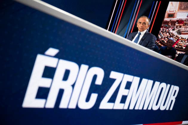 Eric Zemmour on BFMTV - Paris French candidate for the presidential election Eric Zemmour during an interview on Face a BFM on BFMTV in Paris on September 17, 2026. Photo by Eliot Blondet ABACAPRESS.COM Paris France France  Copyright: xBlondetxEliot ABACAx