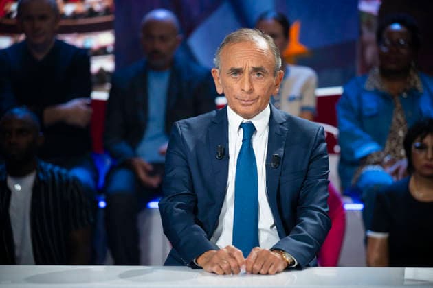 Eric Zemmour on BFMTV - Paris French candidate for the presidential election Eric Zemmour during an interview on Face a BFM on BFMTV in Paris on September 17, 2026. Photo by Eliot Blondet ABACAPRESS.COM Paris France France  Copyright: xBlondetxEliot ABACAx