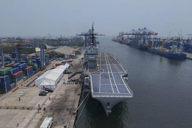 Indonesia s first aircraft carrier JAKARTA, INDONESIA - SEPTEMBER 18 : A former Italian Navy aircraft carrier, ITS Giuseppe Garibaldi, arrives at Pier 107 of Tanjung Priok port in Jakarta, Indonesia, on September 18, 2026. The through-deck aviation cruiser class ITS Giuseppe Garibaldi will be Indonesia’s first aircraft carrier, was donated by the Italian government to Indonesia and arrived after sailing for 25 days from Italy. Indonesia plans to use the vessel primarily for military operations other than war, including disaster response and humanitarian assistance, as part of efforts to strengthen and modernize the Indonesian Navy s integrated fleet weapons system. Agoes Rudianto Anadolu Jakarta Indonesia. Editorial use only. Please get i  Copyright: x2026xAnadoluxAgoesxRudiantox