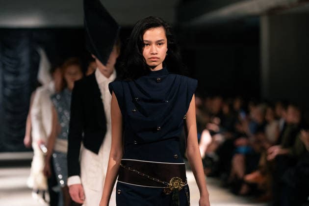 LFW - Mithridate Runway A model walks the runway at the Mithridate show during London Fashion Week September 2026 at The Banking Hall in London, England on September 17, 2026. Photo by LounisPhotography ABACAPRESS.COM London United Kingdom  Copyright: xLounisPhotography ABACAx