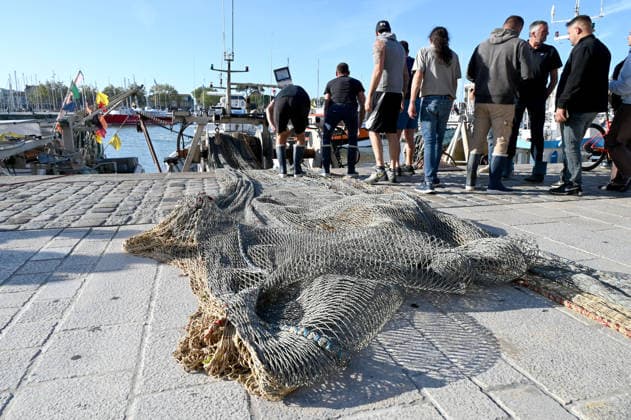 Angry fishermen rally in the port of La Rochelle A fleet of protesting fishermen is arriving at the port of La Rochelle today, September 18, 2026, to protest high fuel prices and difficult working conditions 459755 2026 09 18 France (no person in the photo)  Copyright: xBarbaraxNeymanx xStarfacex STAR_459755_007