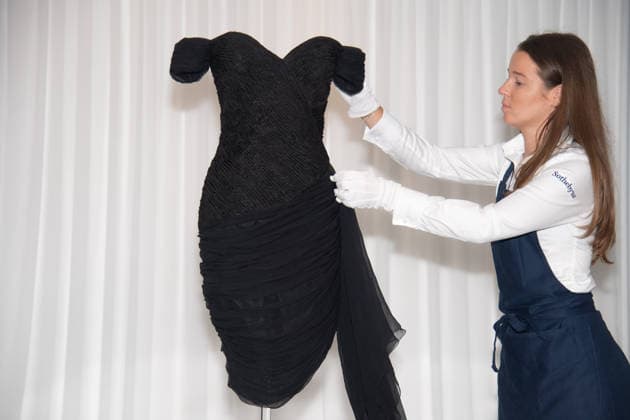 Sotheby s Princess Diana Revenge Dress Exhibition Preview at Sotheby s, London, UK - 18 September 2026 A technician holds Princess Diana s Revenge Dress by designer Christina Stambolian (est. £110k - £220k and $150k - $300k USD) as part of Sotheby s Princess Diana Revenge Dress Exhibition Preview which is to go on exhibition from 18th - 24th September 2026 before being offered at auction in New York on 9th December 2026 at Sotheby s, London, England, UK on Friday 18 September, 2026., Credit:Justin Ng Avalon UK, England, London, Sotheby s Copyright: xJustinxNgx xAvalonx 1136010846