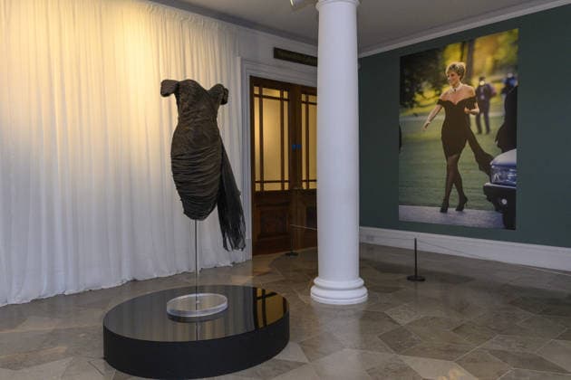Princess Diana s Historic Revenge Dress at Sotheby’s Auction House London LONDON, UNITED KINGDOM - SEPTEMBER 18: Sothebys’s Auction House London unveil the late Princess Diana’s Revenge Dress in London, United Kingdom on September 18, 2026. The iconic black silk evening dress by designer Christina Stambolian, was worn by Diana, Princess of WaleWales, at the Serpentine Gallery in 1994. The dress will be offered on 9 December during Sotheby’s luxury week in New York with an estimate of £110-220,000 ($150,000-300,000). Ray Tang Anadolu London United Kingdom. Editorial use only. Please get in touch for any other usage.  Copyright: x2026xAnadoluxRayxTangx
