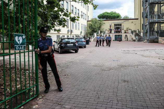 September 18, 2026, Rome, Italia, Italy: A 13-year-old student stabbed his teacher in class and sprayed pepper spray at the Verga Institute in Largo Cocconi, in the Collatina area of Rome, September 18, 2026. Rome Italy  - ZUMAa289 20260918_zia_a289_040 Copyright: xFrancescoxFotiax xAgfx