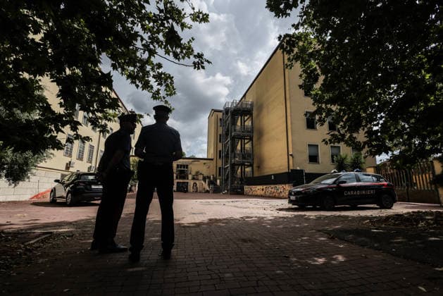 September 18, 2026, Rome, Italia, Italy: A 13-year-old student stabbed his teacher in class and sprayed pepper spray at the Verga Institute in Largo Cocconi, in the Collatina area of Rome, September 18, 2026. Rome Italy  - ZUMAa289 20260918_zia_a289_044 Copyright: xFrancescoxFotiax xAgfx