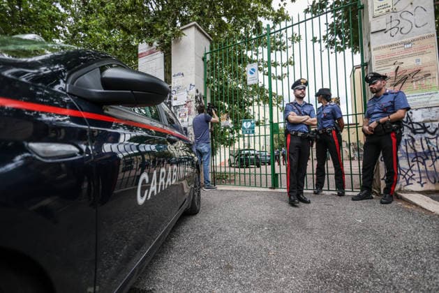 September 18, 2026, Rome, Italia, Italy: A 13-year-old student stabbed his teacher in class and sprayed pepper spray at the Verga Institute in Largo Cocconi, in the Collatina area of Rome, September 18, 2026. Rome Italy  - ZUMAa289 20260918_zia_a289_048 Copyright: xFrancescoxFotiax xAgfx