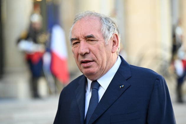 NEWS : Rencontre des dirigeants des partis avec le prÃ sident francais Ã l ElysÃ e - 18 09 2026 Francois Bayrou arrives at the Elysee Palace for a meeting with French President in Paris on September 18, 2026.  Copyright: xLionelxUrmanx