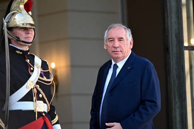 NEWS : Rencontre des dirigeants des partis avec le prÃ sident francais Ã l ElysÃ e - 18 09 2026 Francois Bayrou arrives at the Elysee Palace for a meeting with French President in Paris on September 18, 2026.  Copyright: xLionelxUrmanx